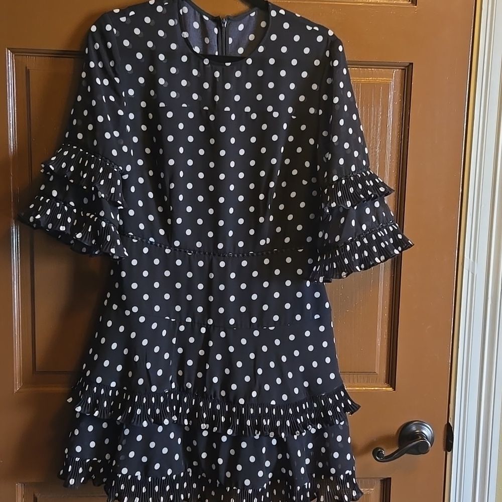 Keepsake-Blk/white polka dot dress with ruffled sleeves & skirt Sz M/L